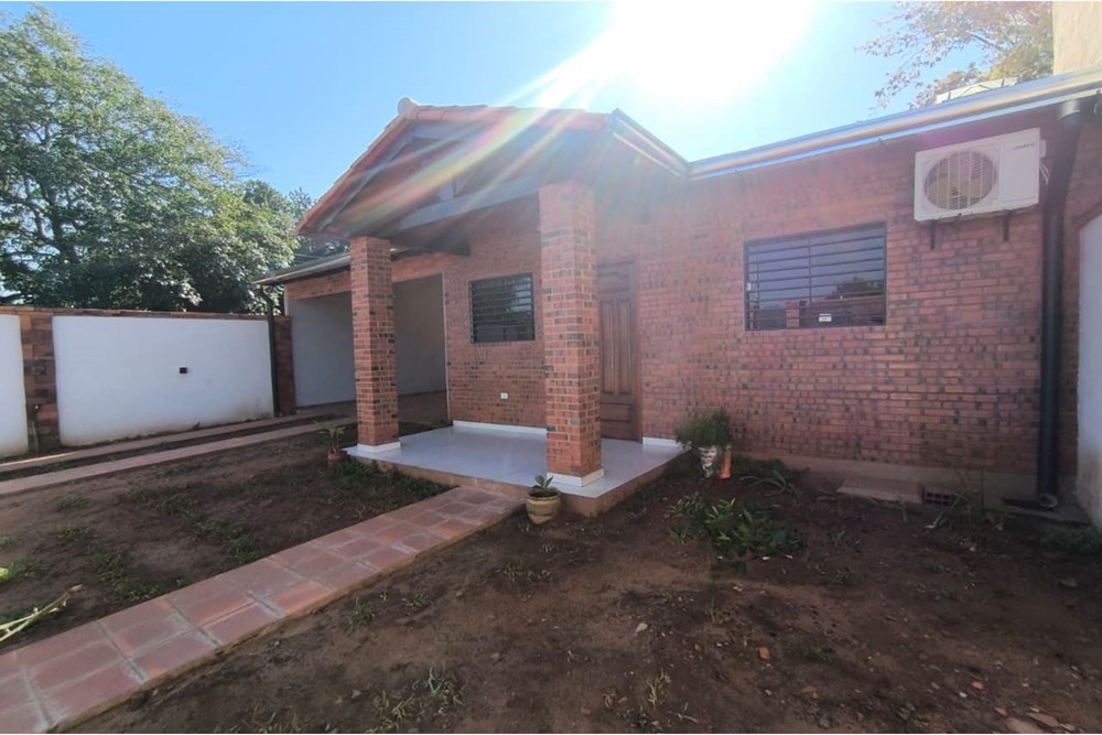 Casa en venta en Mariano Roque Alonso — foto 2