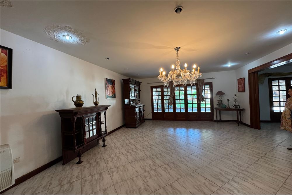 Casa en venta en Los Laureles, Asunción — foto 3
