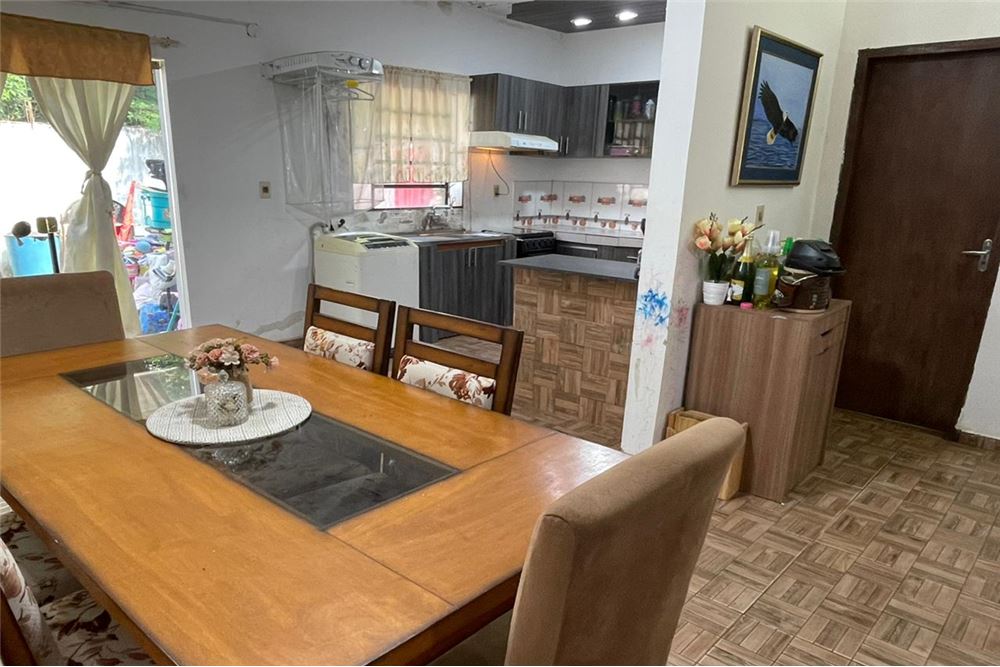 Duplex estratégicamente bien ubicado a: — foto 3