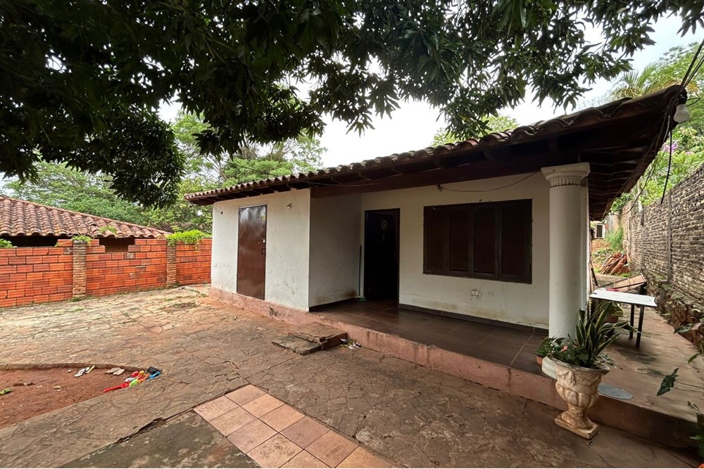 🏡 Terreno con Casa en Zona Defensores del Chaco Ideal para Vivienda — foto 2