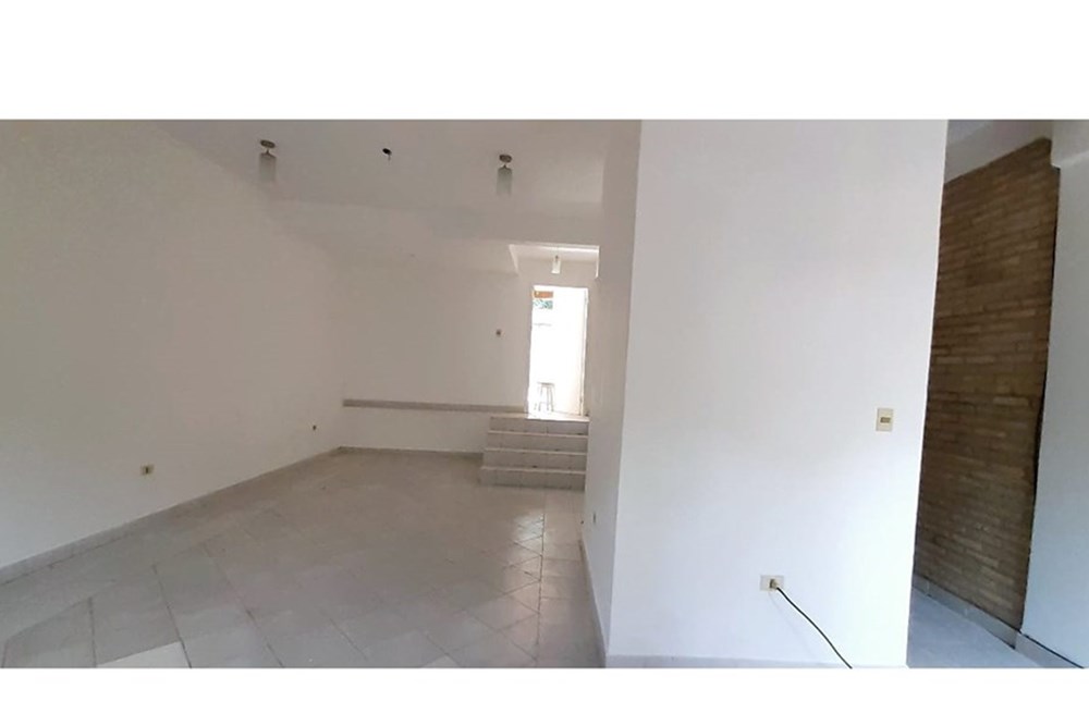 Casa en venta en Lambaré — foto 2