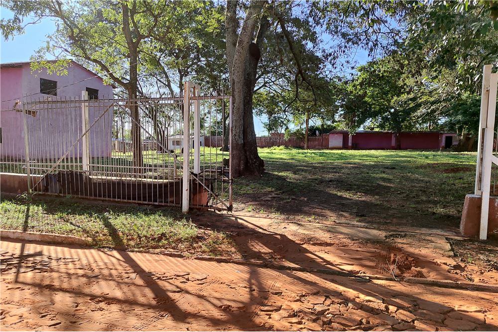 Hermosa residencia en venta, a 700 metros de la Avda. Costa Fleitas, y a 100 cuadra de la cancha 8 de septiembre. — foto 3