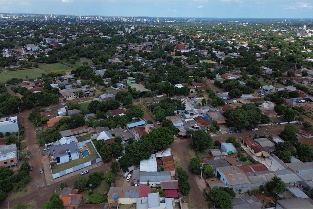 Vendo Amplio Terreno con Construcción a Reformar  — foto 3