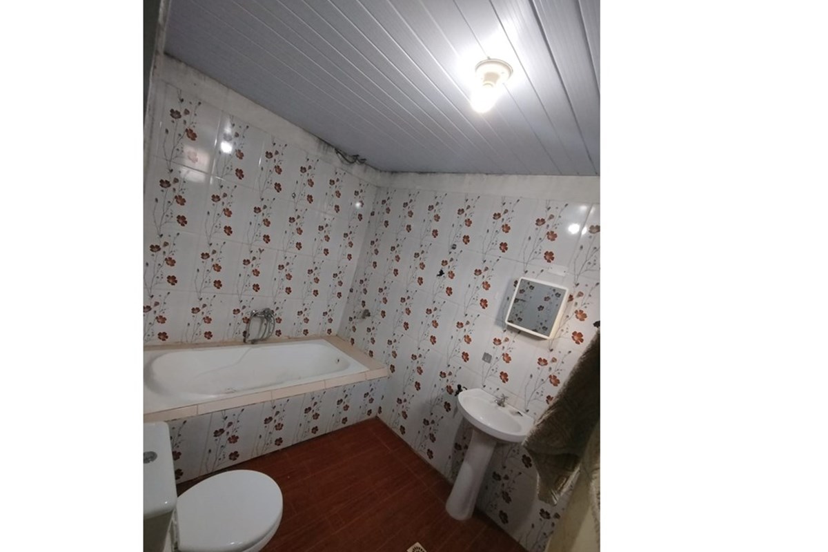 ¡Excelente oportunidad para alquilar una casa residencial en Presidente Franco, Alto Paraná! Esta impresionante propieda — foto 3