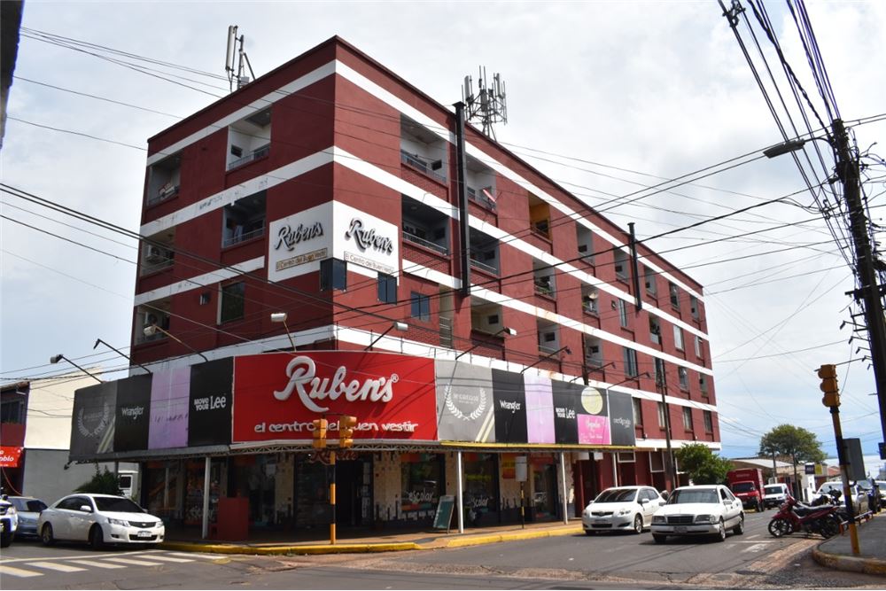 El Departamento 3F ubicado en el cuarto piso cuenta con las siguientes características: — foto 3