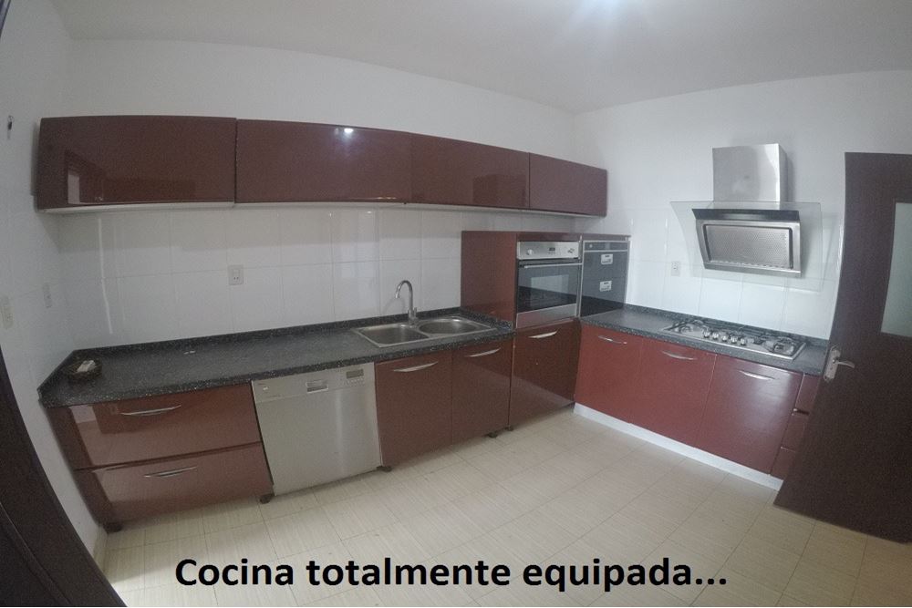 Departamento identificado como Nº 12-D, se encuentra ubicado en el décimo segundo piso a pasos de la costanera con dos c — foto 3