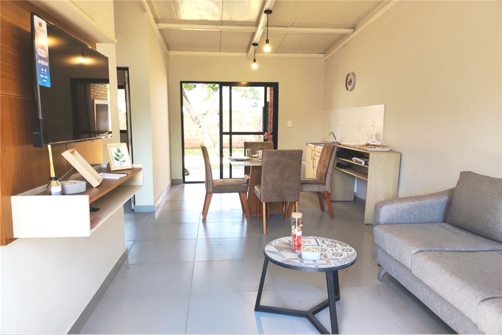Te presentamos esta hermosa casa dúplex, perfecta para comenzar una nueva etapa con comodidad, seguridad y mucho estilo. — foto 2