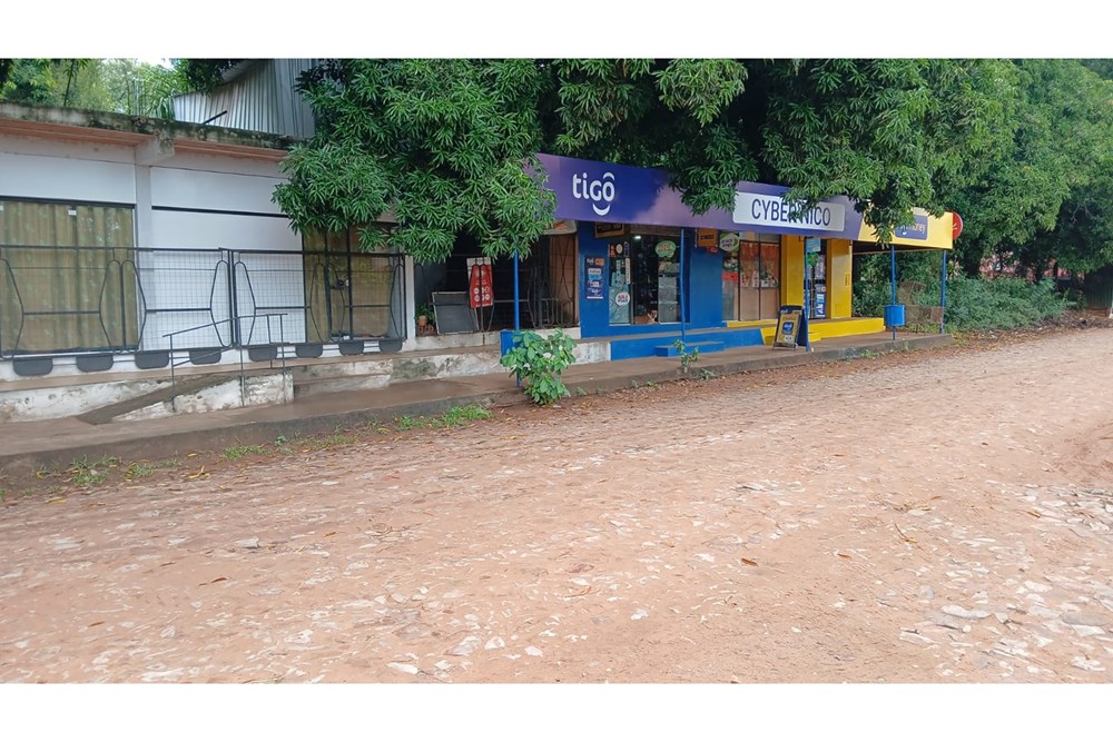 ¡Gran inversión en Limpio, Paraguay! Presentamos un local comercial excepcional ubicado en la cotizada área de Juan de S — photo 2