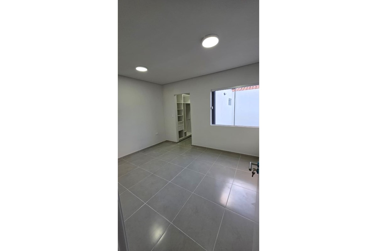 Alquilo chalet a estrenar en barrio cerrado! — foto 3
