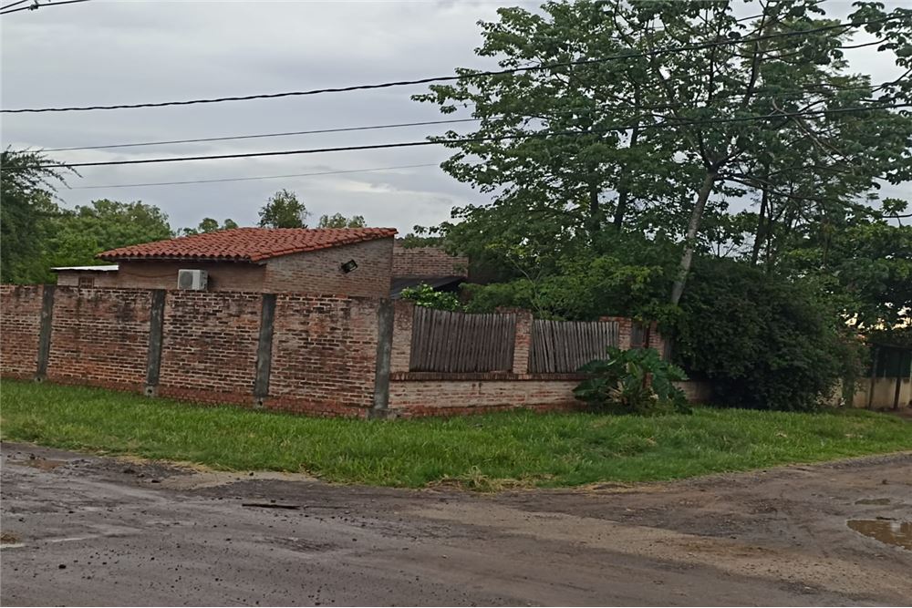 VENDO CASA EN EL CENTRO DE VILLA HAYES — foto 3