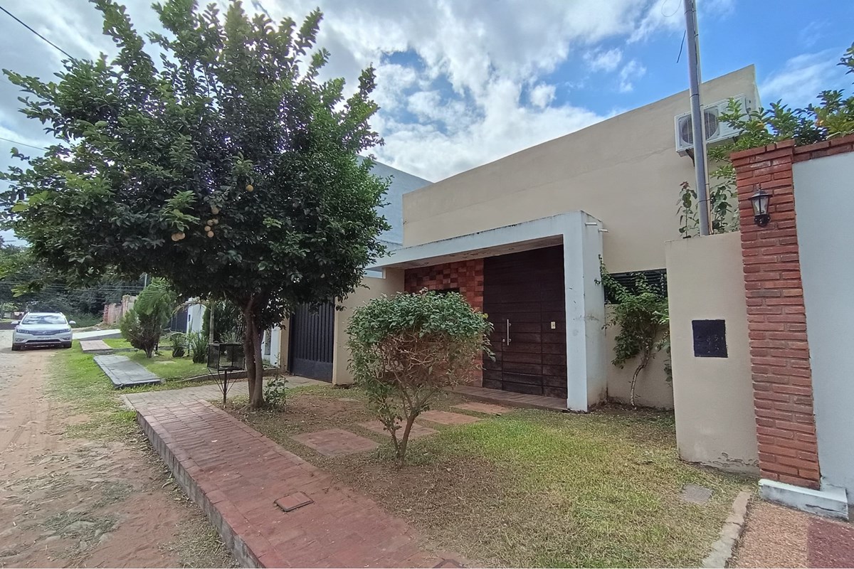 Edificio en venta en Mbachio II, Lambaré — foto 2