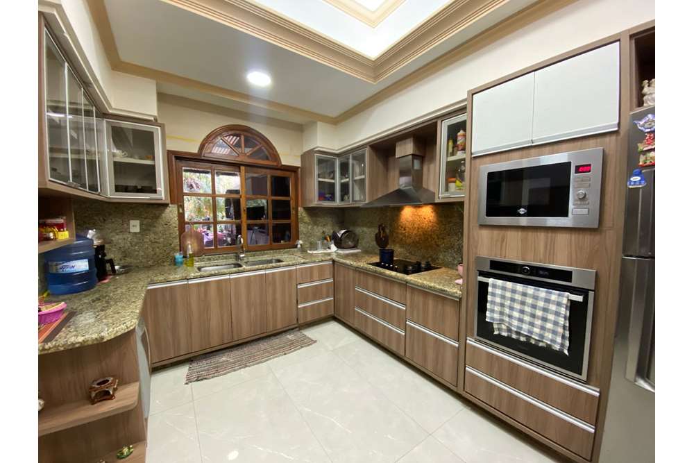 Esta hermosa residencia en venta se encuentra estratégicamente ubicada en la calle Posadas y Lomas Valentinas ( Encarnac — foto 3