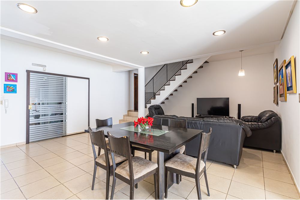 ¡En Venta! Dúplex en EL Barrio Santa Librada! — foto 3