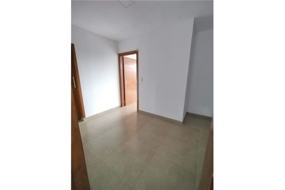 Casa en venta en Lambaré — foto 3