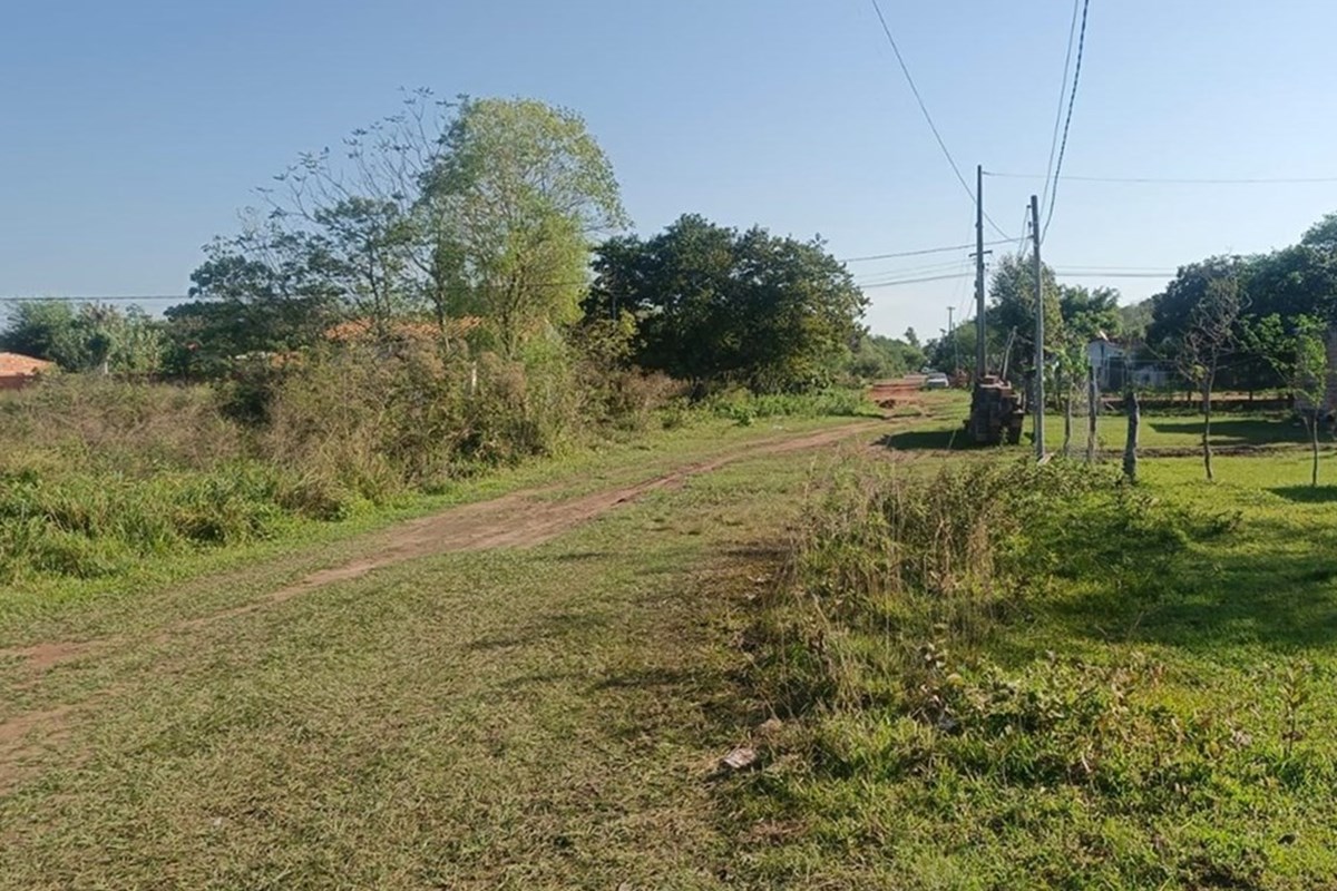 VENDO TERRENO DOBLE EN A METROS DE LA RUTA YPACARAI - PIRAYU — foto 3