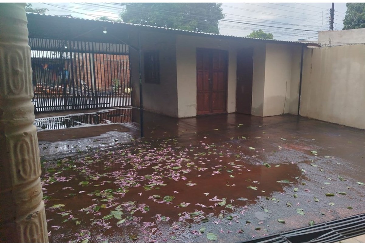¡Excelente oportunidad para alquilar una casa residencial en Presidente Franco, Alto Paraná! Esta impresionante propieda — foto 2