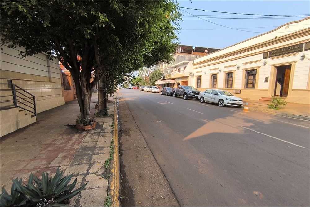 Ubicado en la calle Gral. Artigas casi Padre Kreusser, Barrio Catedral — foto 3