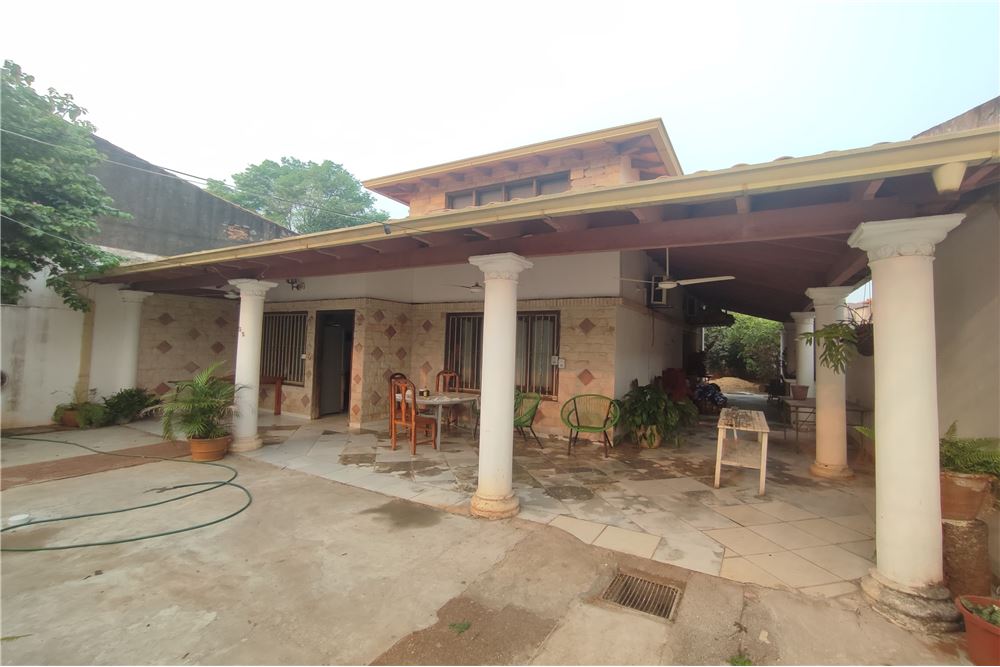 Casa en venta en Primer Barrio, Luque — foto 2