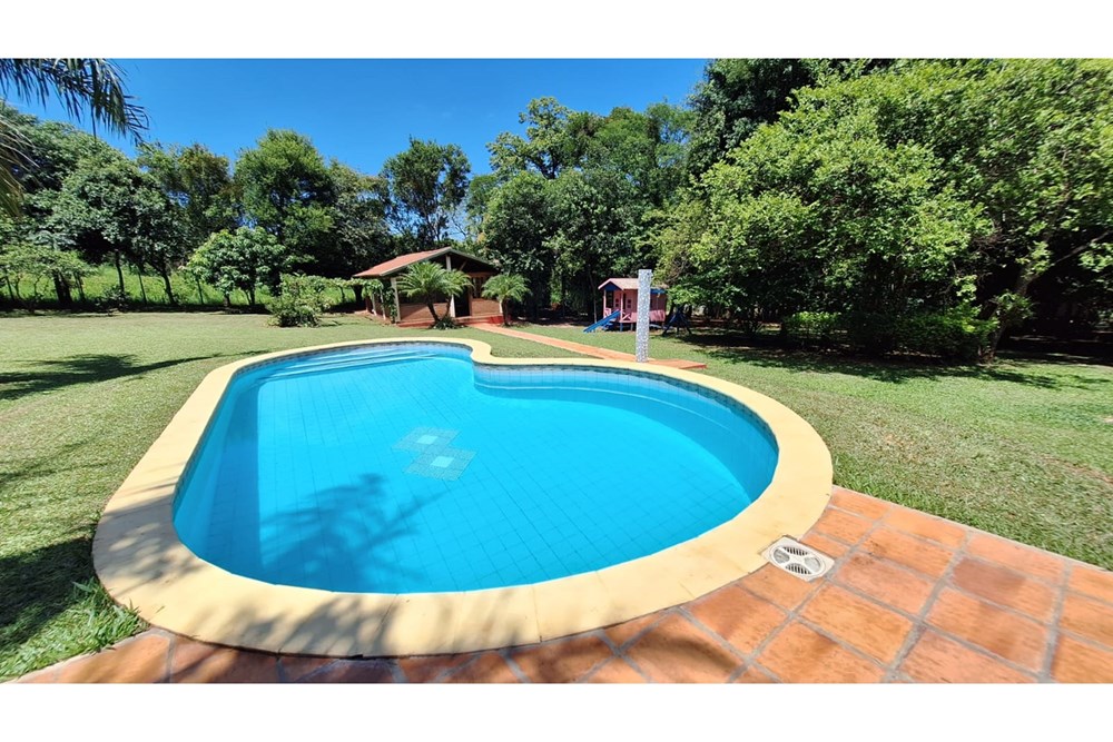 Descubrí esta hermosa casa quinta en venta 🏡 , ubicada en el exclusivo Barrio Santa María de Enc, a solo 5 minutos del  — foto 2
