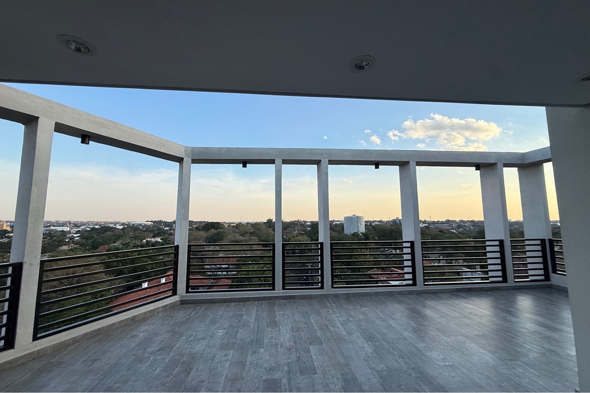 EXCEPTIONAL LIVING SPACES AND EXPANSIVE VIEWS — foto 3