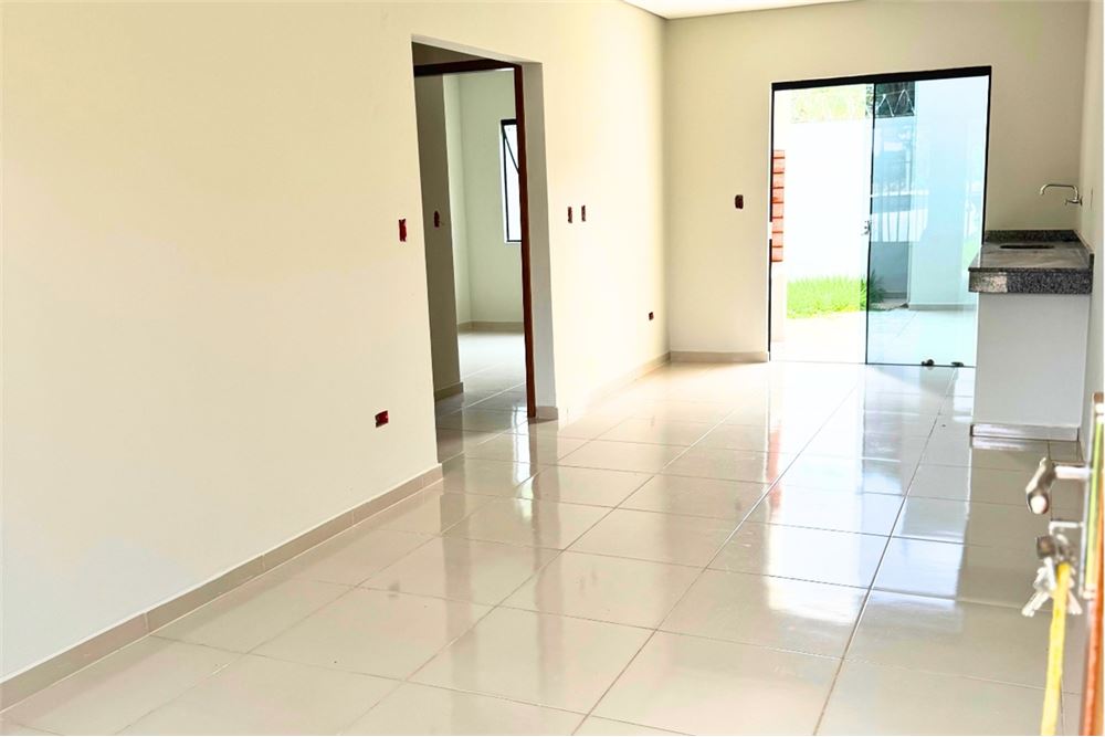 Edificio en venta en Mora Kue, Luque — foto 3