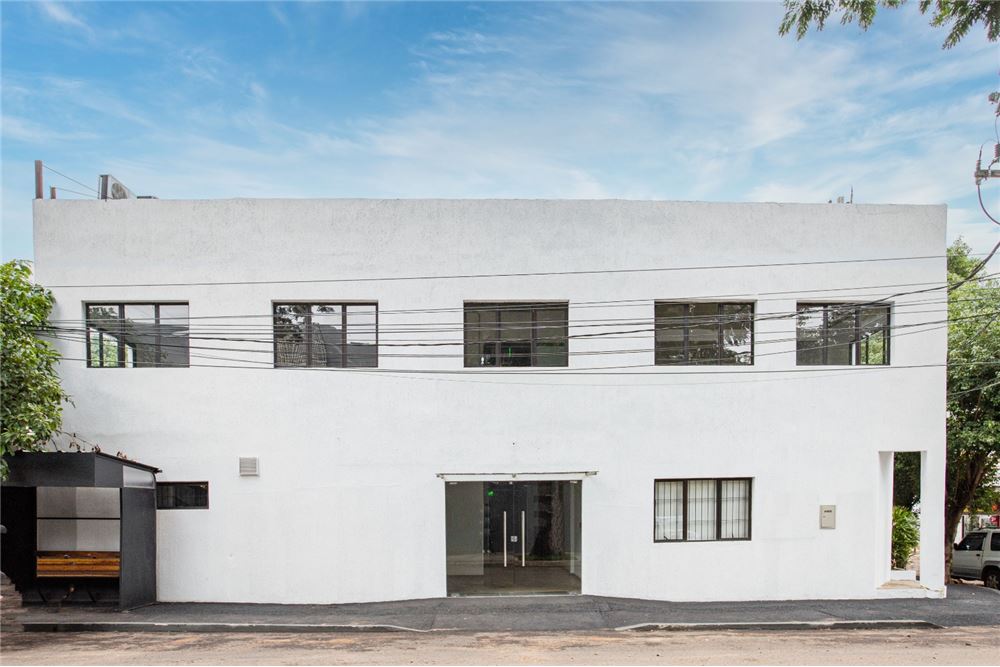 VENDO EDIFICIO CORPORATIVO DE 2 NIVELES CON CAPACIDAD PARA 250 PERSONAS — foto 2
