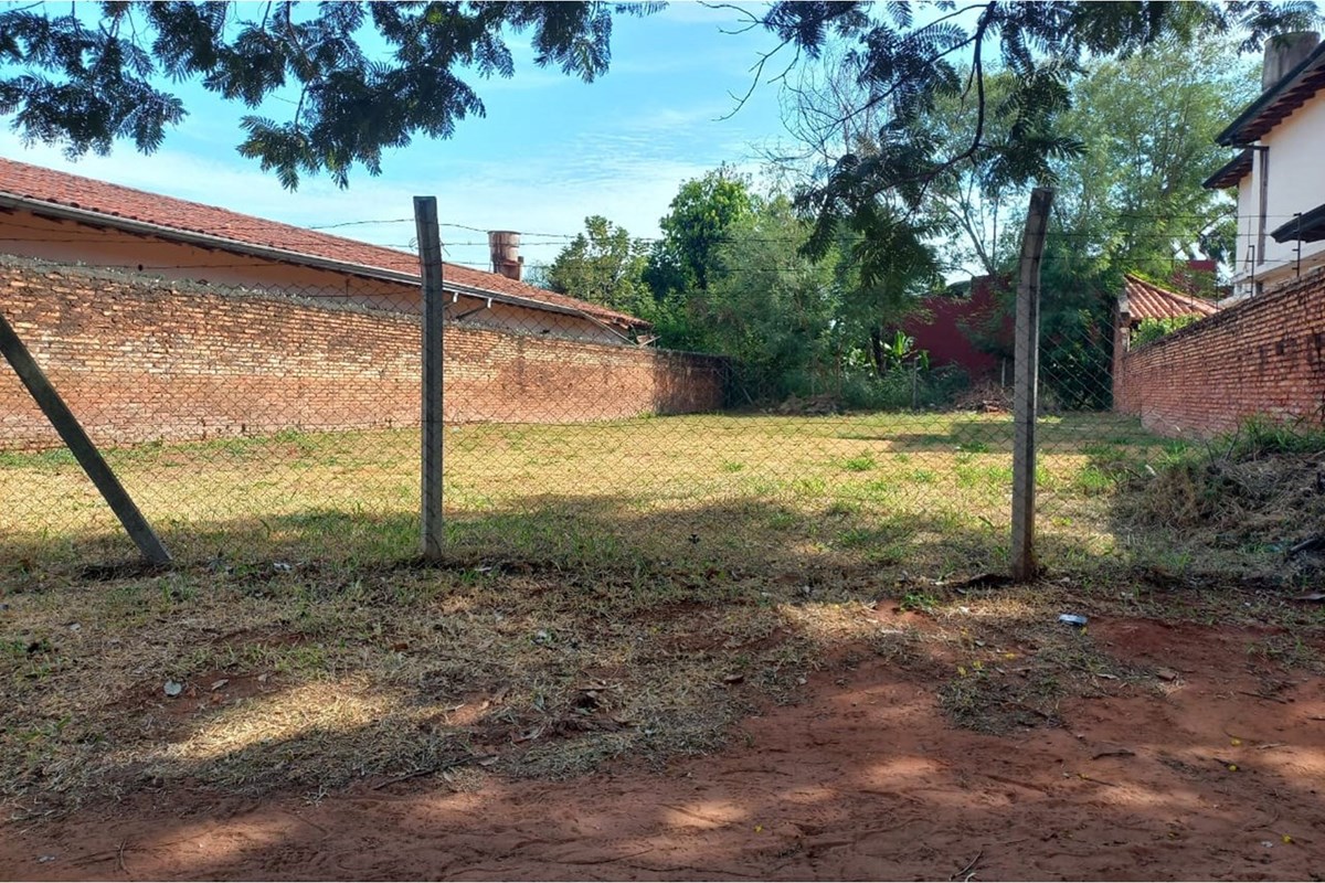 Terreno en venta en Fernando de la Mora — foto 2