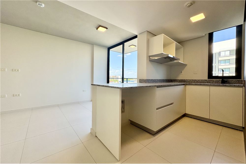 Se Vende el mejor departamento de todo el Edificio Insignia 5, ubicado en el sexto piso con vista directa al horizonte d — foto 3