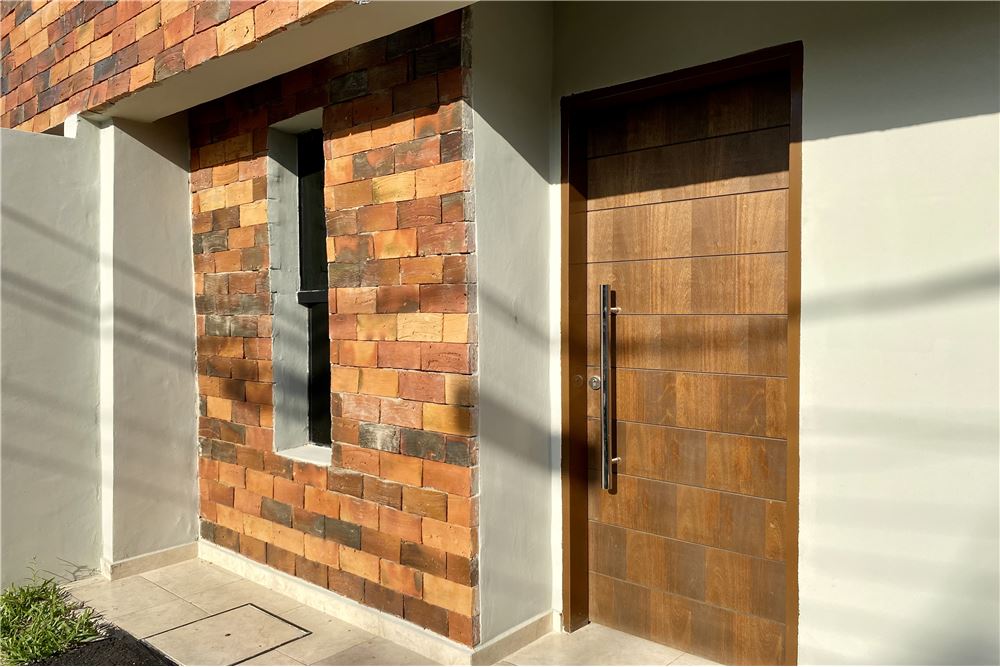 Edificio en venta en Mora Kue, Luque — foto 3