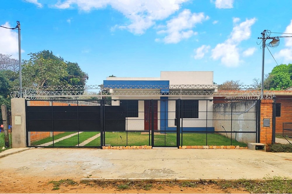 Edificio en venta en Luque — foto 2