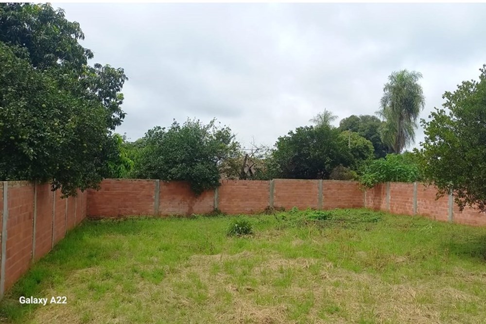 Terreno con 404.43m2 de superficie, 16.85 metros de frente por 24 metros de fondo a una cuadra de calle asfaltada y 300  — foto 2