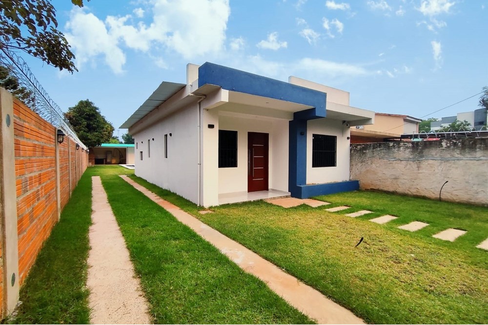 Edificio en venta en Luque — foto 3