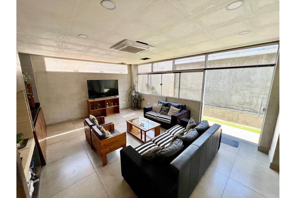 Casa en venta en Lambaré — foto 3