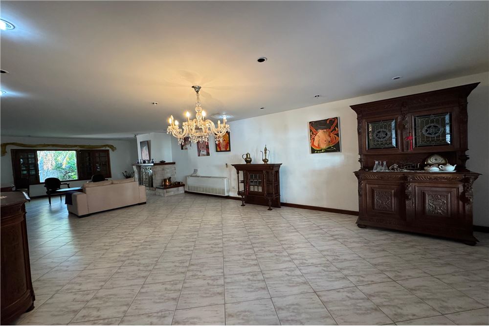 Casa en venta en Los Laureles, Asunción — foto 2