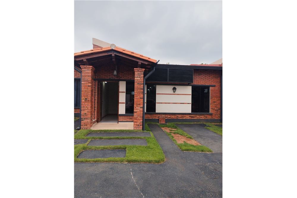 LA CAOBA - BARRIO CERRADO Modelo Cuatrovientos — foto 2