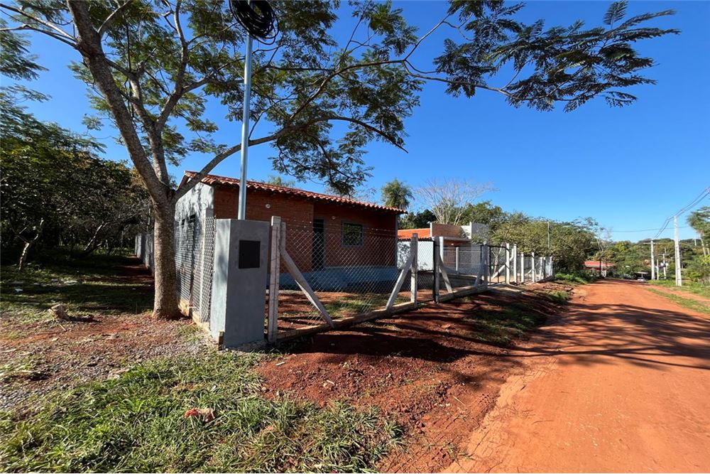 ¡Excelente oportunidad para adquirir la casa de tus sueños en Itauguá! Ubicada en la tranquila Compañía Guazuvira, esta  — foto 3