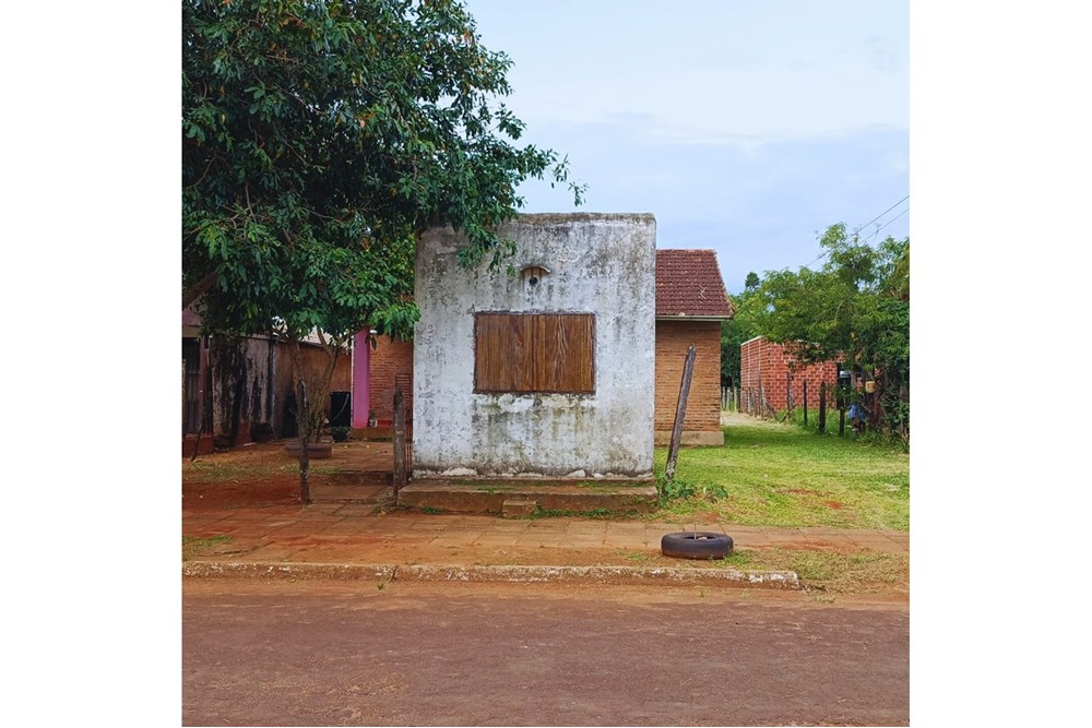 ¡Descubre la excelente oportunidad de adquirir tu casa de verano en el encantador Carmen Del Paraná, Itapúa, Paraguay! E — foto 2