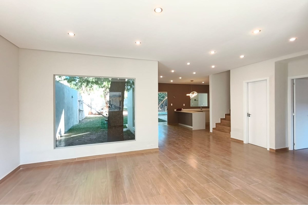 Casa en venta en Luque — foto 3