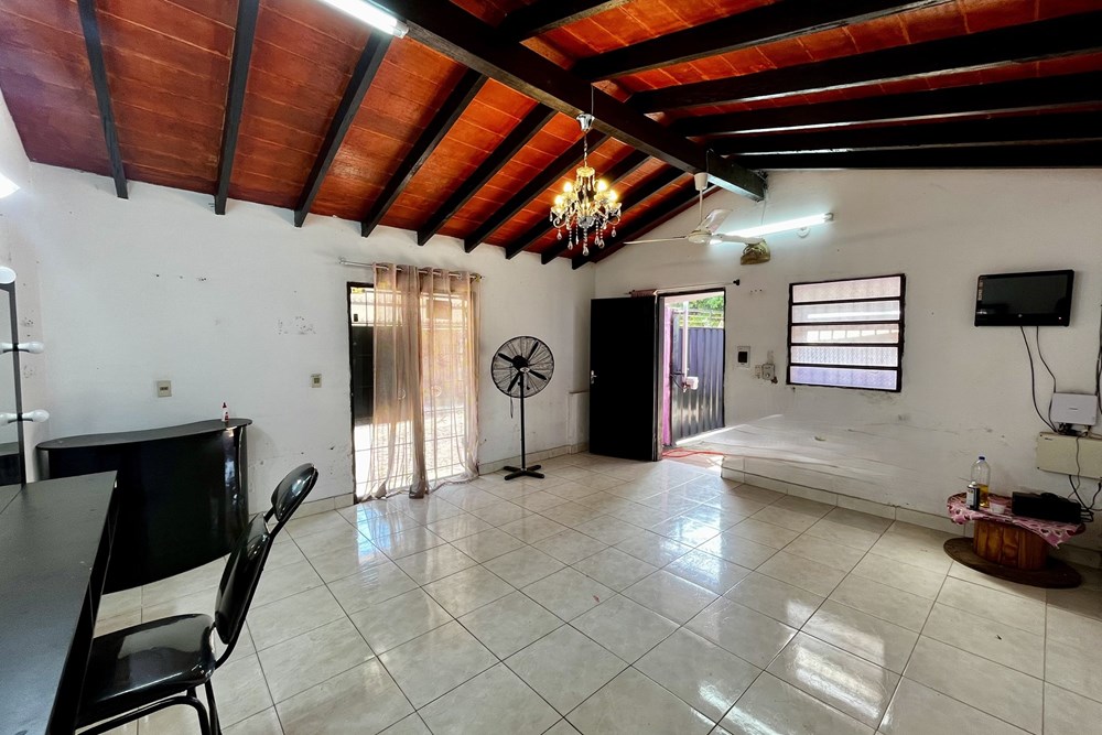 VENTA CASA FAMILIAR CON SALÓN INDEPENDIENTE EN SAN LORENZO 🏡 — foto 2