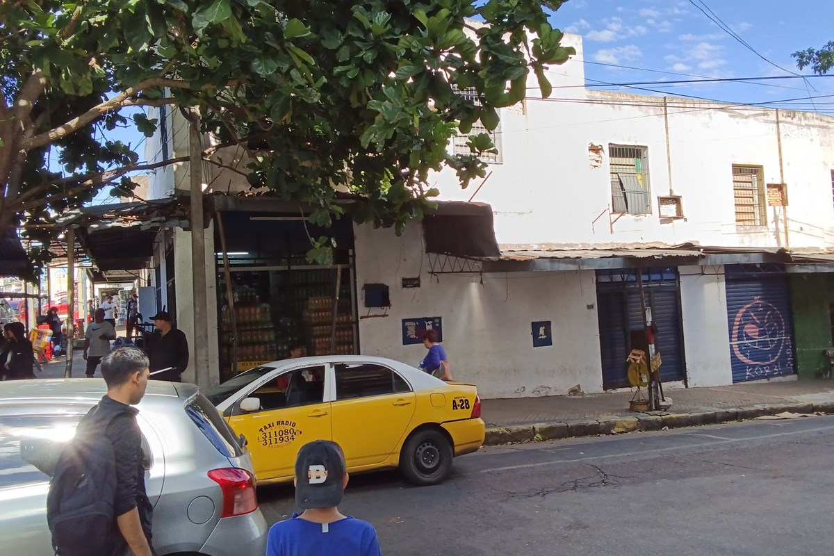 Terreno en venta en Pettirossi, Asunción — foto 2