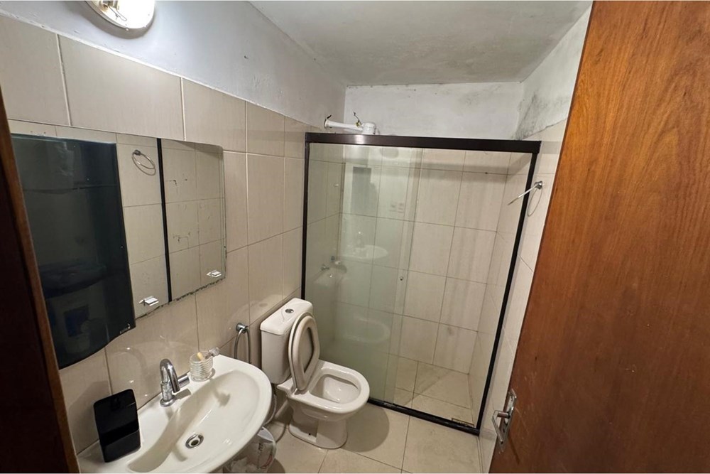 ¡Descubre la oportunidad de inversión perfecta en Ciudad Del Este, Paraguay! Esta impresionante casa en venta se encuent — foto 2
