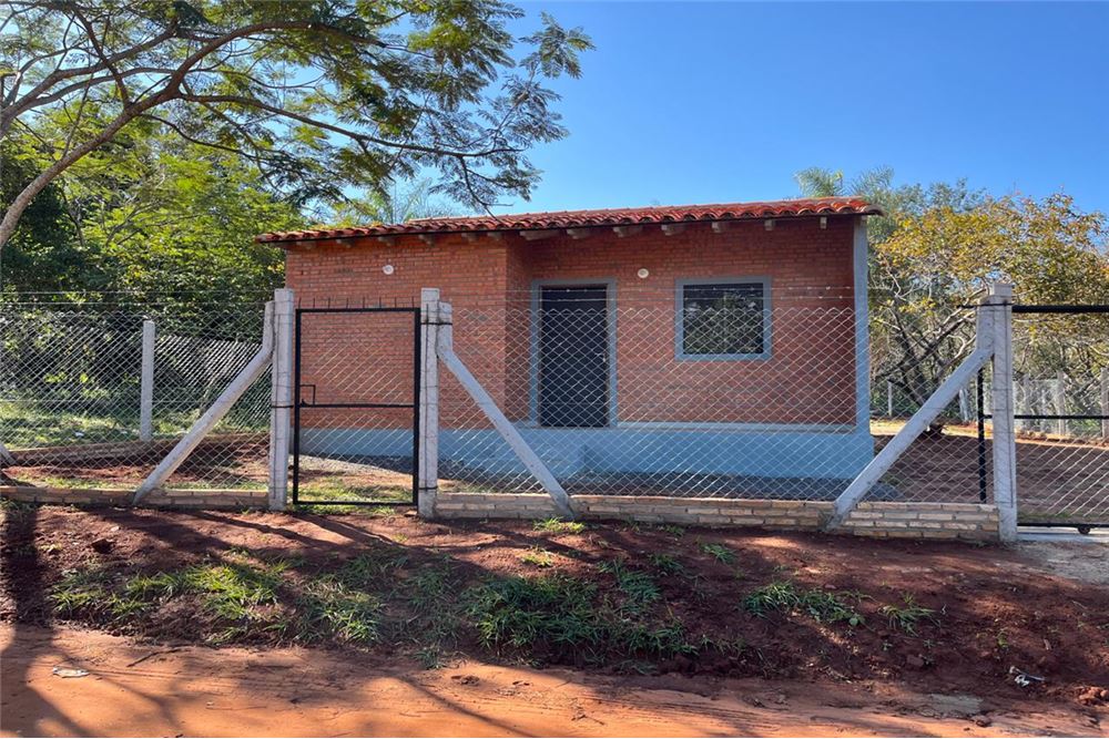 ¡Excelente oportunidad para adquirir la casa de tus sueños en Itauguá! Ubicada en la tranquila Compañía Guazuvira, esta  — foto 2
