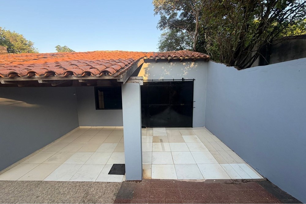 En venta cómoda vivienda ubicada en el Barrio Villa Madrid, ciudad de Limpio, a tan solo dos cuadras de la calle asfalta — foto 3