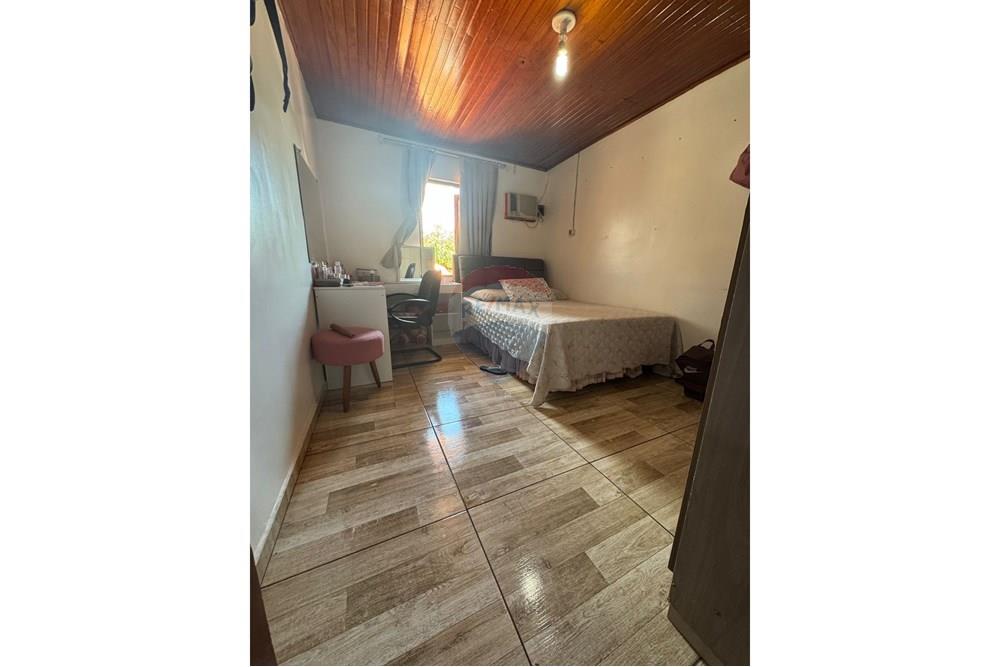 Casa — 3 dorm. — Area 6 — 3/5