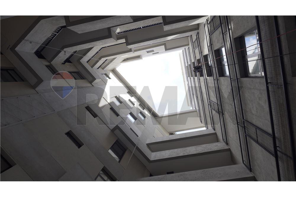 En la zona más top de Los Laureles, frente a la plaza Boquerón, se ubica el edificio más exclusivo y residencial del bar — foto 2