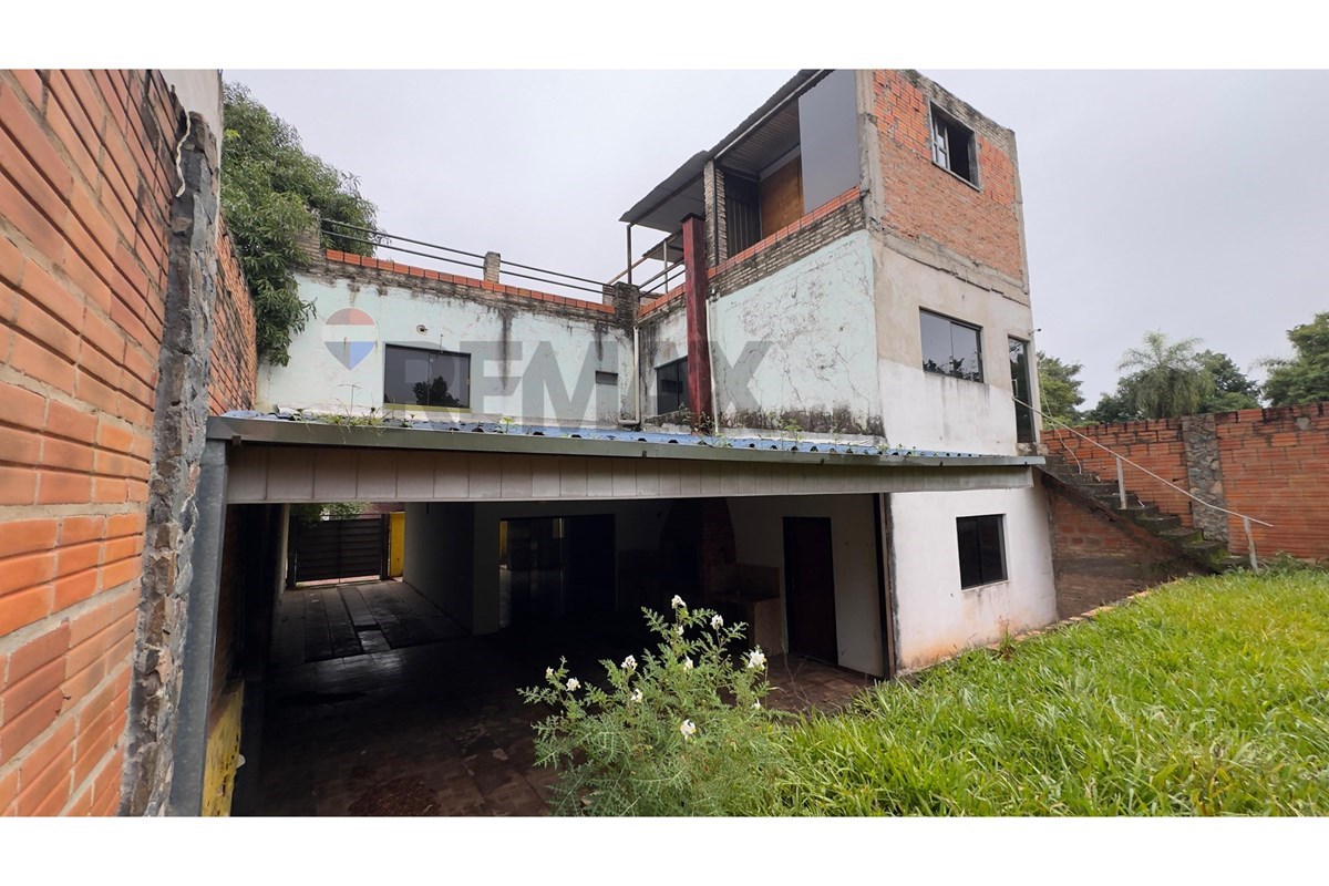 Casa — 4 dorm. — Villa Anita — 4/5