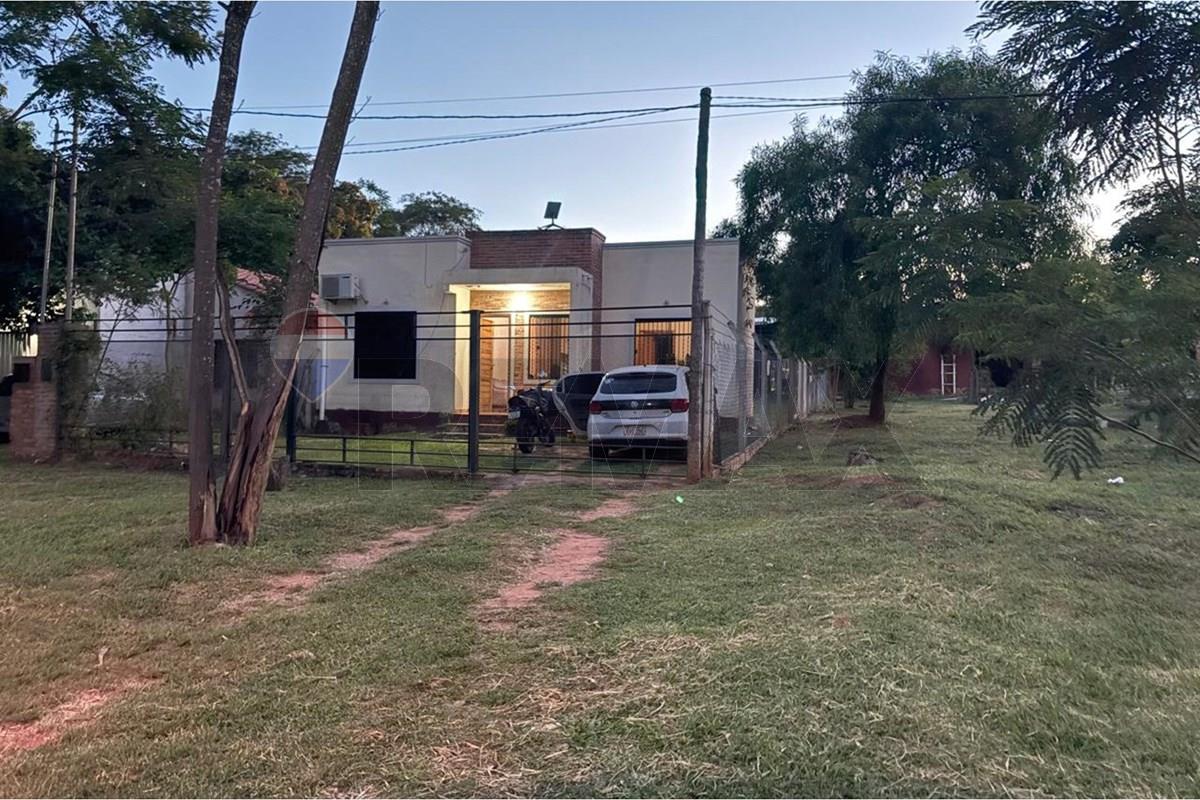 Casa — 2 dorm. — Aregua — 1/3