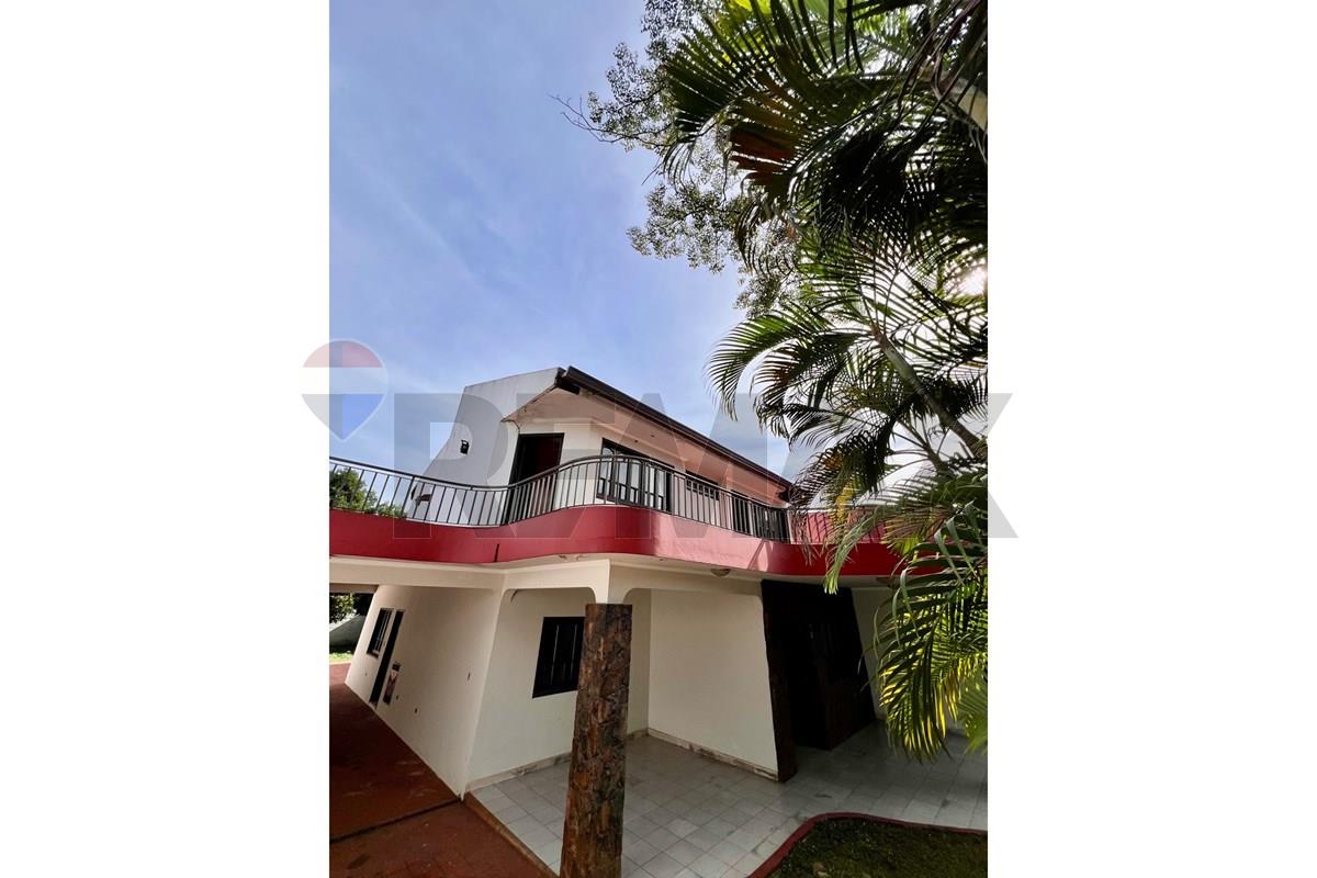 Casa — 5 dorm. — Villa Amelia — 4/5
