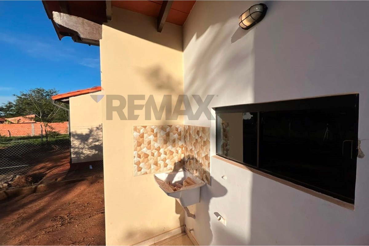 Casa — 2 dorm. — Julián Augusto Saldivar — 2/5