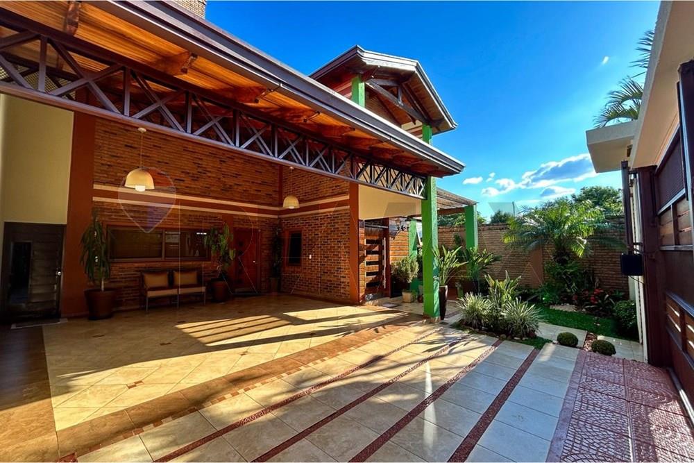 Casa — 4 dorm. — Cambyretá — 4/5